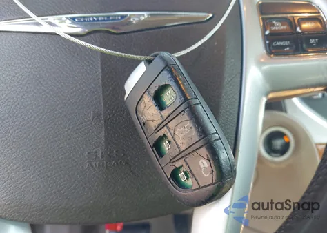 2014 Chrysler 300C z USA, uszkodzony, nr VIN 2C3CCAETXEH171360